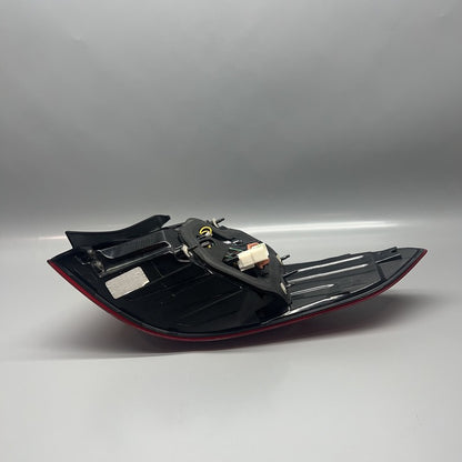 92401-C2000 HYUNDAI SONATA TAIL LIGHT LEFT DRIVER 2015 2016 2017 OEM 92401-C2000