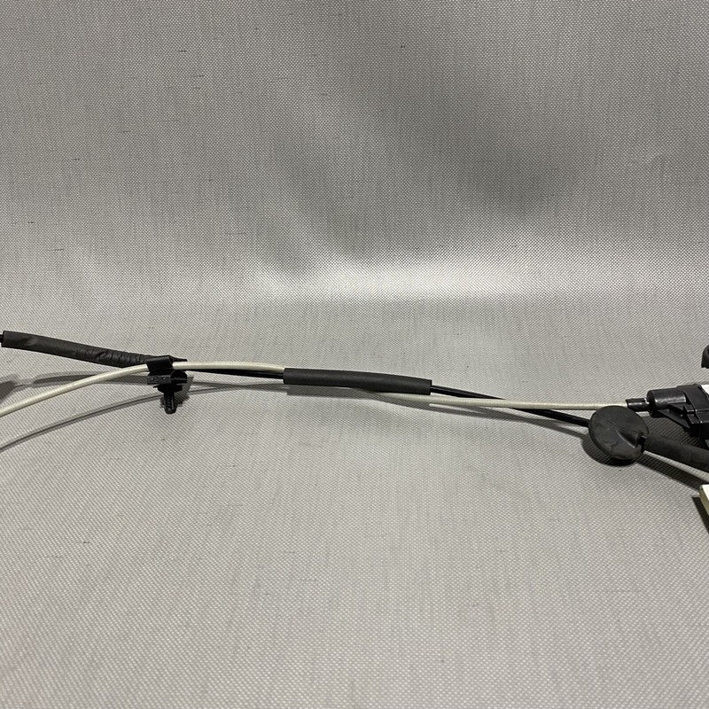 1126200-00-B TESLA MODEL X DOOR LATCH RIGHT FRONT 1126200-00-B 2016 2017 2018 2019 OEM