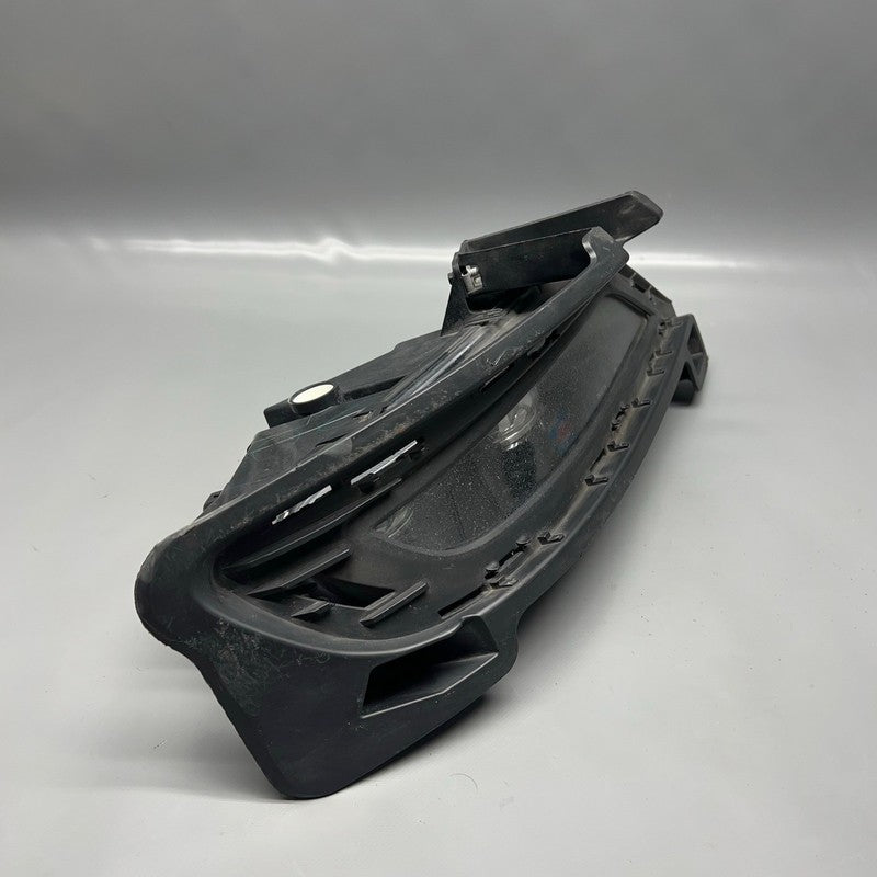 CHRYSLER 300 FOG LIGHT LEFT DRIVER 2015 2016 2017 2018 OEM 9403949