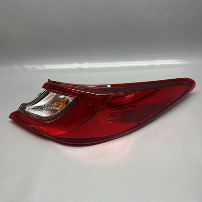 TOYOTA CAMRY TAIL LIGHT RIGHT PASSENGER 2025 2026 OEM