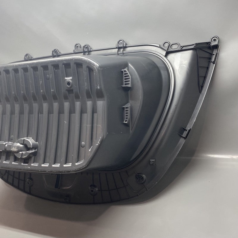 1492606-00-E TESLA MODEL Y FRONT FRUNK STORAGE BOX 2020 2021 2022 2023 OEM 1492606-00-E