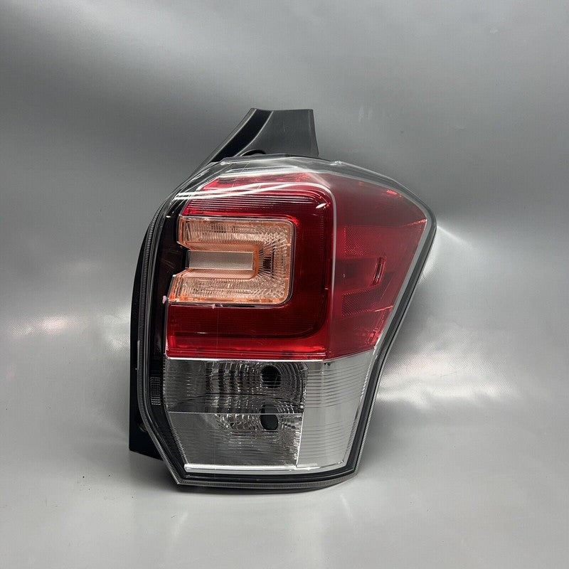 SUBARU FORESTER TAIL LIGHT RIGHT PASSENGER 2017 2018 OEM 84201-SG140