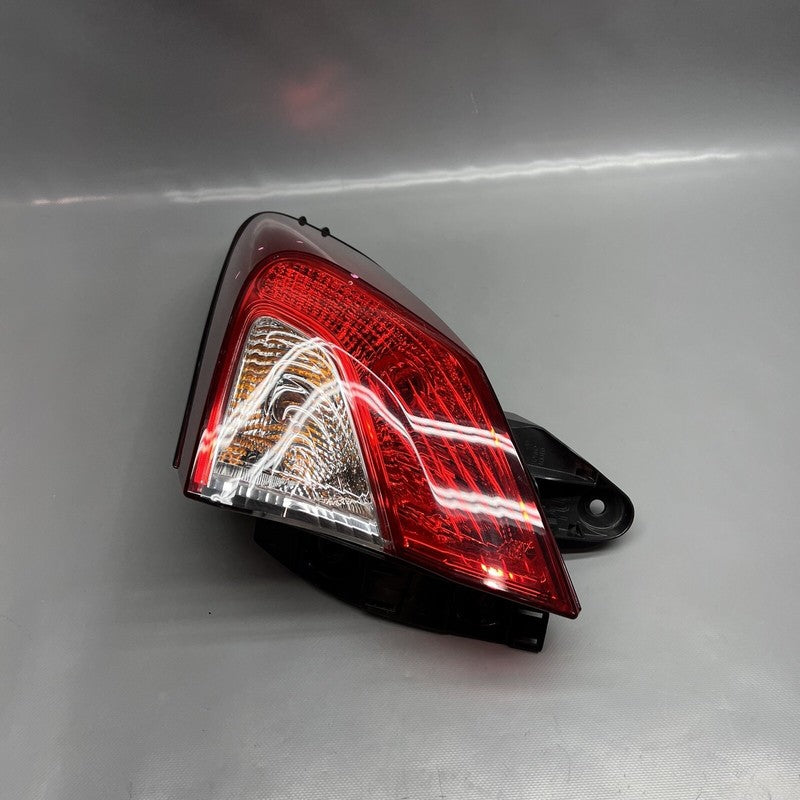 TOYOTA CH-R TAIL LIGHT RIGHT PASSENGER 2018 2019 2020 2021 OEM