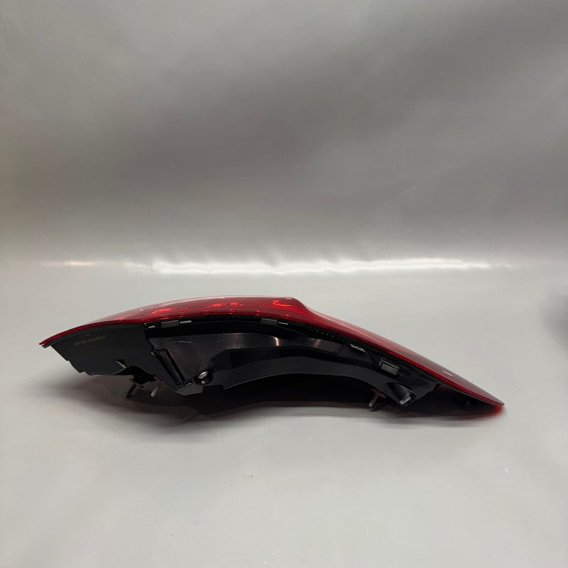 MERCEDES BENZ C300 TAIL LIGHT LEFT DRIVER 2022 2023 LED 2024 LED C43 O