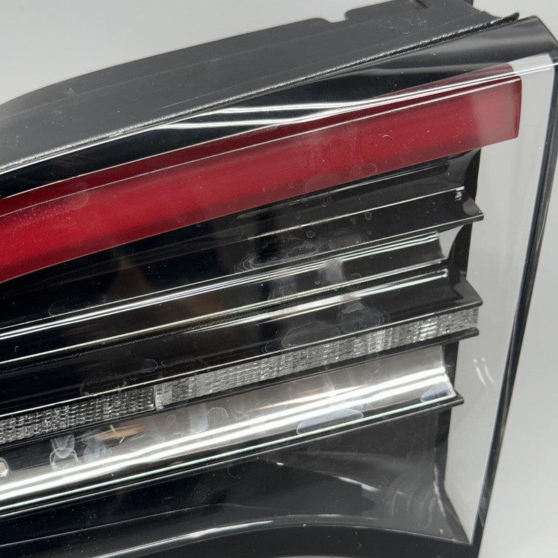 TESLA MODEL Y TAIL LIGHT TRUNK RIGHT SIDE 2020 2021 2022 2023 OEM HAS 