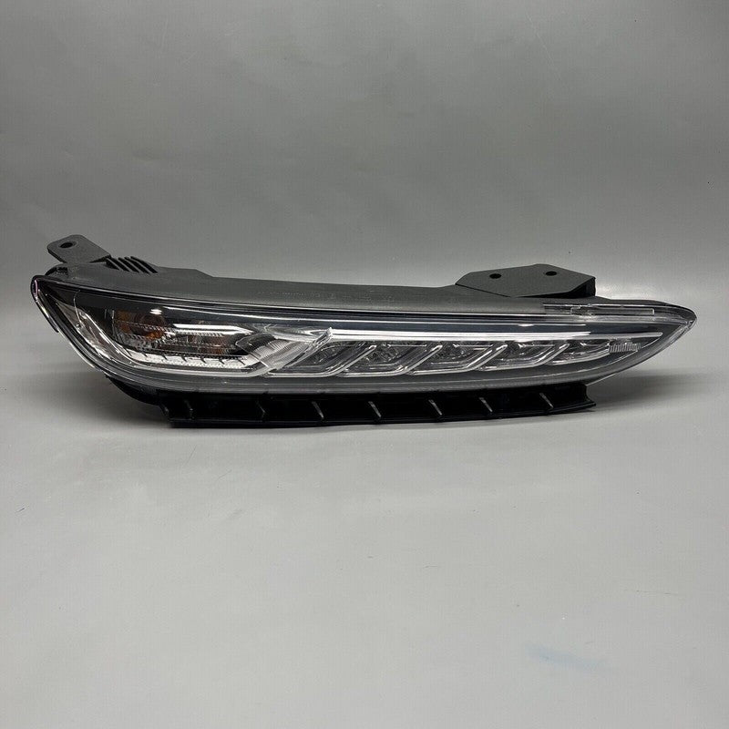 92208-J9010 HYUNDAI KONA DAYTIME RUNNING LIGHT RIGHT 2018 2019 2020 2021 OEM 92208-J9010