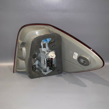 A1648201964 MERCEDES BENZ ML63 ML350 LEFT DRIVER SIDE TAIL LIGHT 2006 2007 2008 OEM