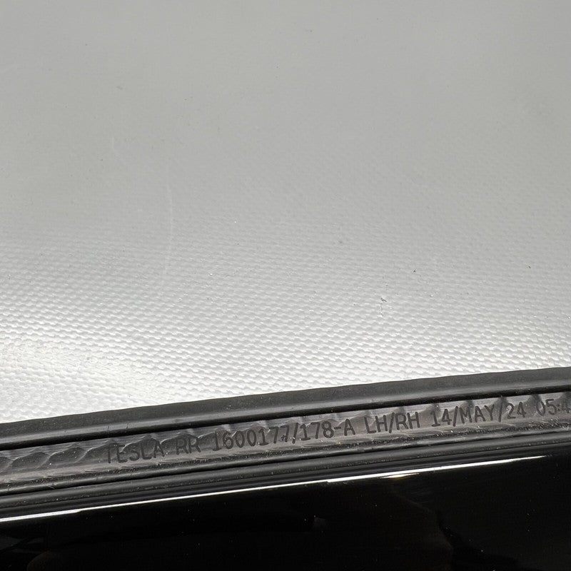 1600177 TESLA MODEL S OUTER BELT MOLDING RIGHT REAR 2021 22 2023 OEM 1600177