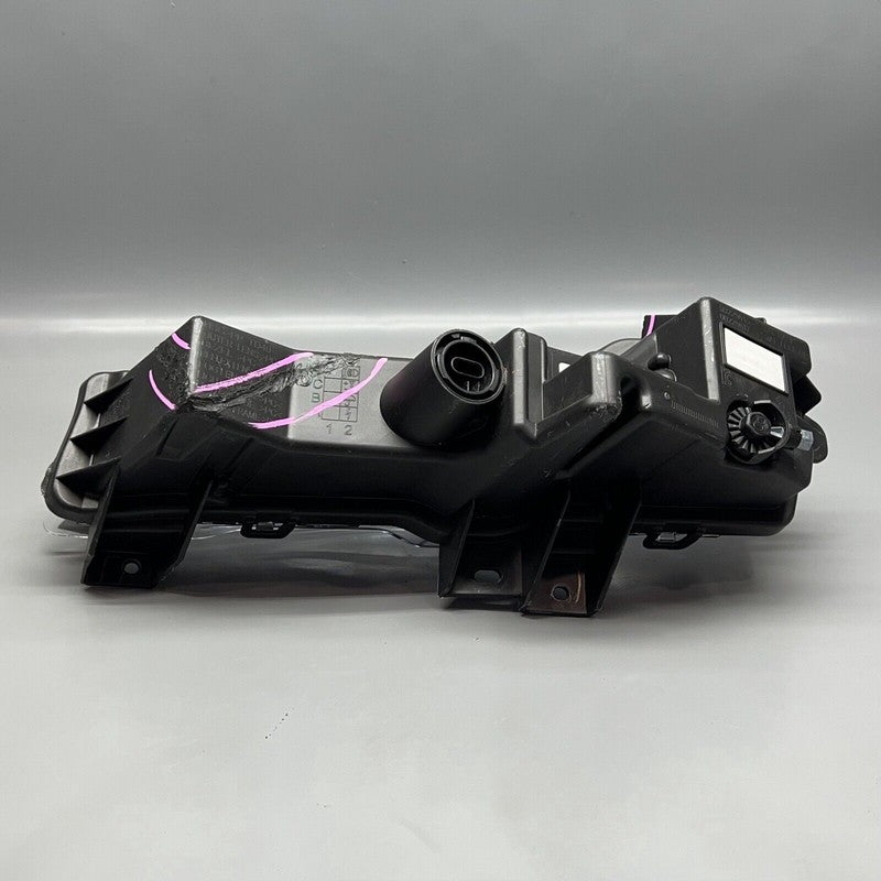 1507931-00-D TESLA MODEL Y FOG LIGHT RIGHT PASSENGER 3 PIN 2020 21 22 2023 OEM 1507931-00-D