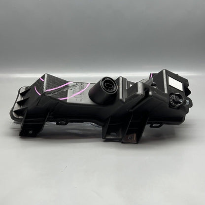 1507931-00-D TESLA MODEL Y FOG LIGHT RIGHT PASSENGER 3 PIN 2020 21 22 2023 OEM 1507931-00-D