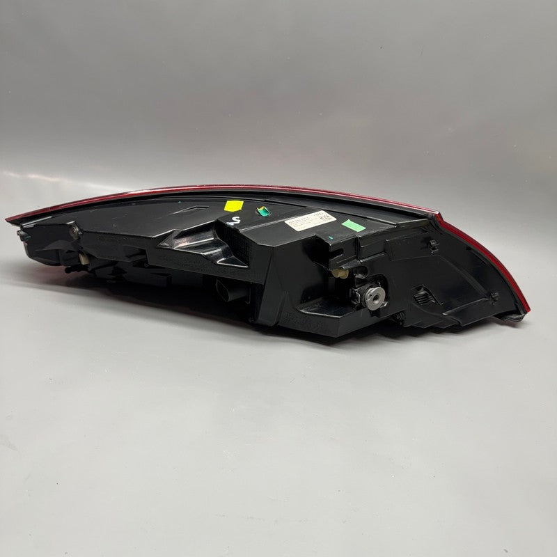 AUDI TT TAIL LIGHT RIGHT PASSENGER 2016 2017 2018 2019 2020 OEM 8S0945