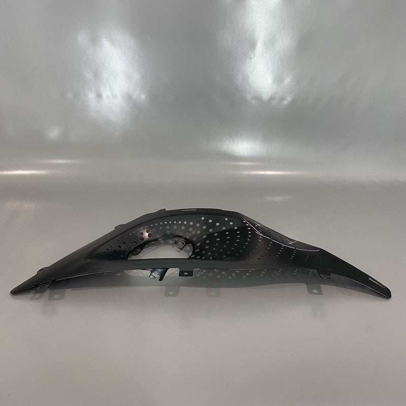 DB11 ASTON MARTIN DB11 EXHAUST TRIM MESH LEFT 2017 2018 2019 2020 OEM