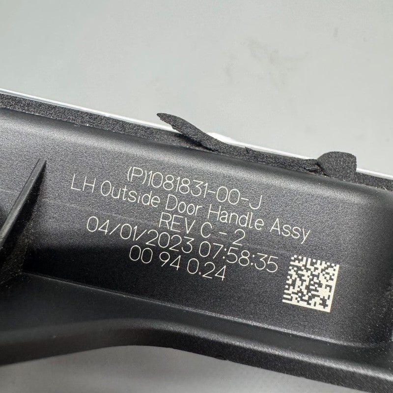 TESLA MODEL 3 DOOR HANDLE LEFT FRONT 2017 2018 2019 2020 2021 2022 202