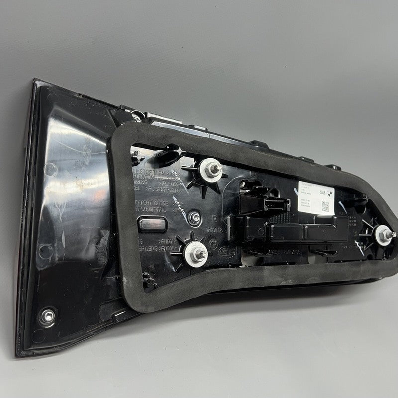 BMW X5 TAIL LIGHT RIGHT PASSENGER INNER 2019 2020 2021 OEM 8793199807
