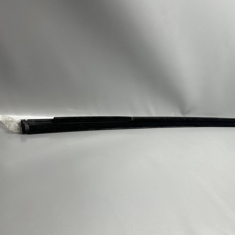 1032168-00-D TESLA MODEL X DOOR WINDOW MOLDING RIGHT REAR 2016 17 18 19 2020 OEM 1032168-00-D