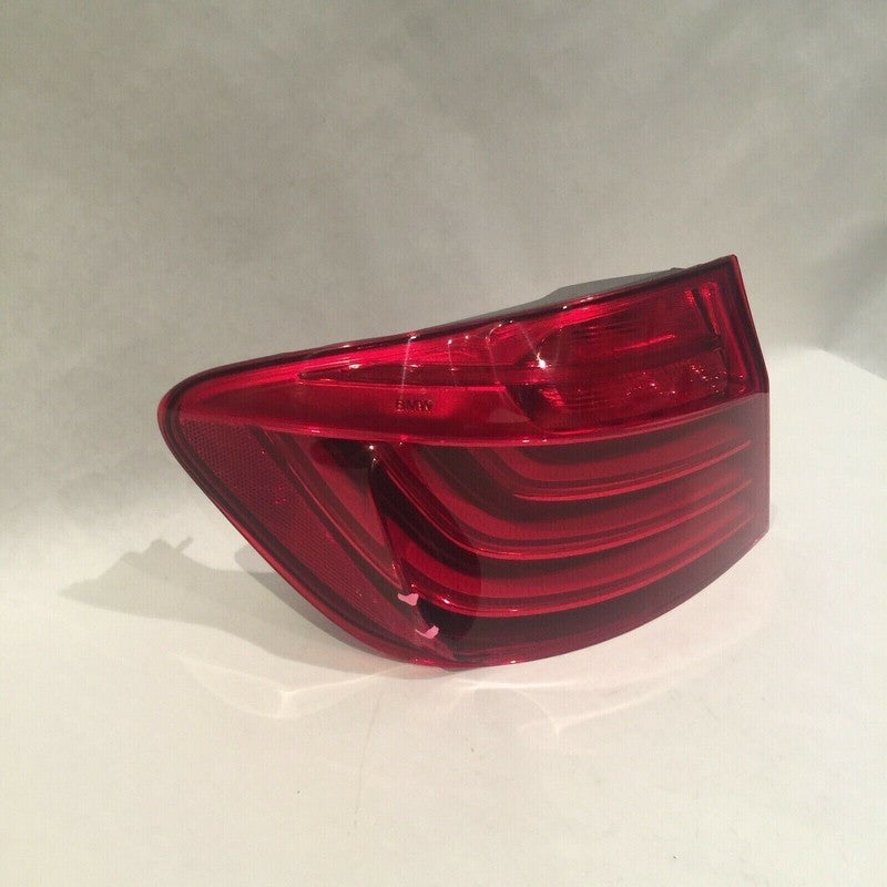 BMW 528 535 F10 TAIL LIGHT LEFT DRIVER SEDAN 2014 2015 2016 OEM