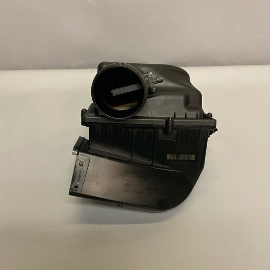 7643301 BMW 740 3.0L AIR INTAKE CLEANER BOX 2016 2017 2018 2019 OEM