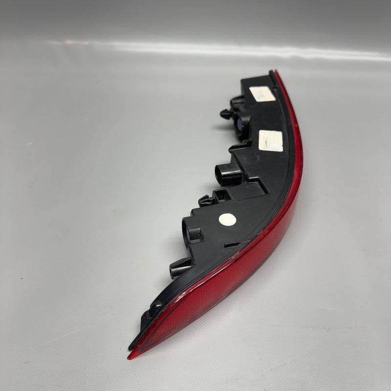 PORSCHE CAYANNE REAR BUMPER LEFT DRIVER REFLECTOR 2015 2016 7P5945701B