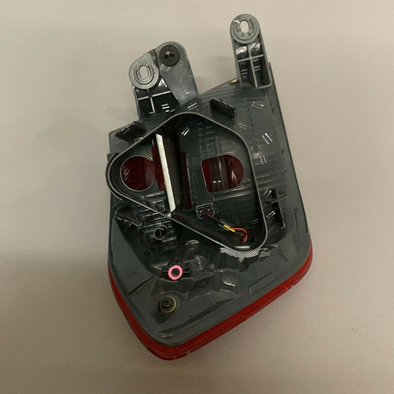 63217372786-01 BMW 328 335 TAIL LIGHT RIGHT PASSENGER 63217372786-01 2012 2013 2014 2015 SEDAN 