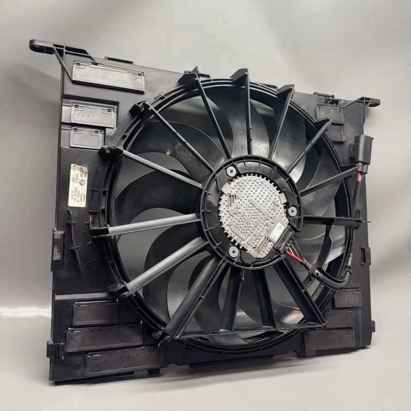 8677740 BMW 740 RADIATOR FAN 530 540  2016 2017 2018 2019 OEM 8677740