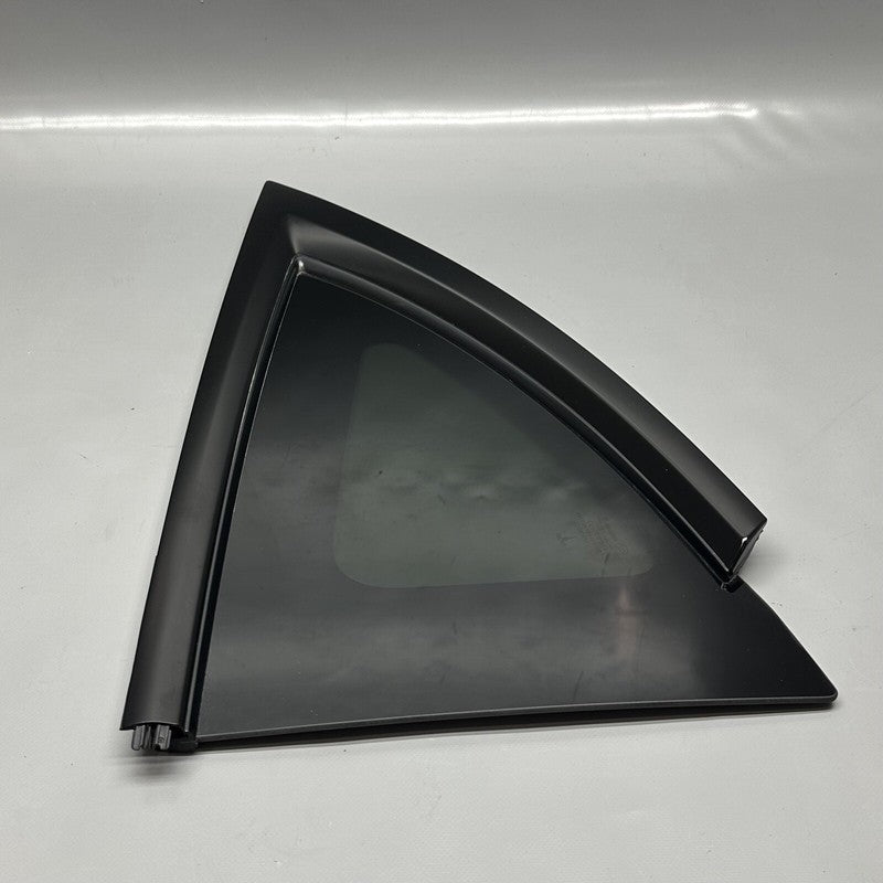 1495740-00-E TESLA MODEL Y QUARTER GLASS LEFT REAR 2020 2021 2022 2023 OEM 1495740-00-E