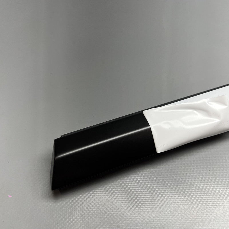1621170-00-C TESLA MODEL Y DOOR WINDOW MOLDING LEFT REAR 2020 21 22 23 2024 OEM 1621170-00-C