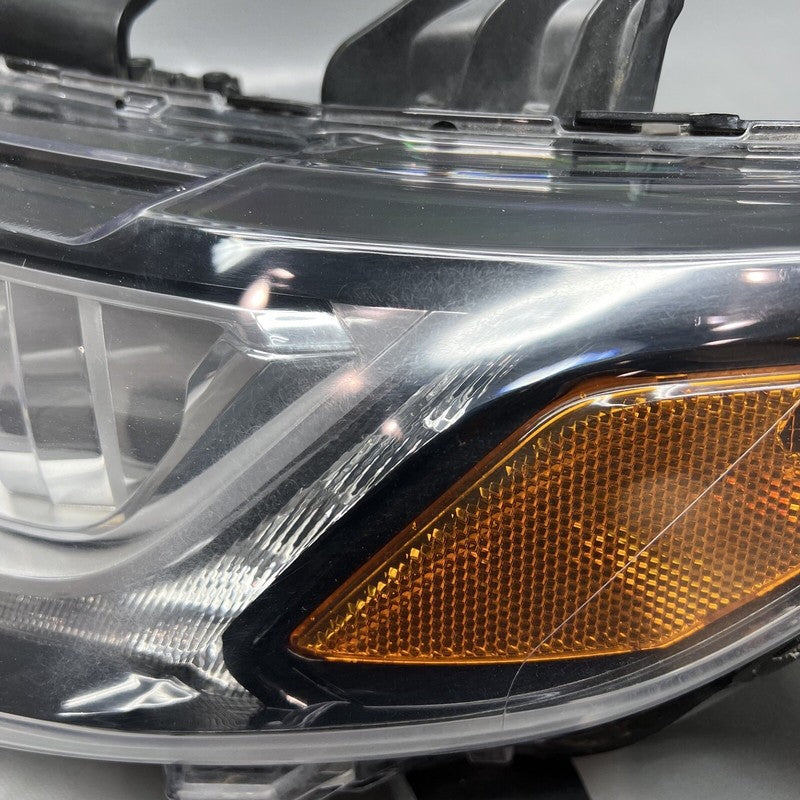 MITSUBISHI OUTLANDER HEADLIGHT LEFT DRIVER 2016 2017 2018 2019 2020 HALOGEN OEM 