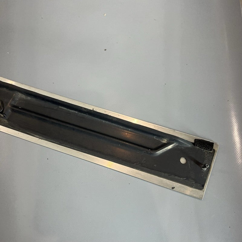 1860492-00-B TESLA CYBERTRUCK ROOF RAIL RIGHT 2024 2025 OEM 1860489-88-A