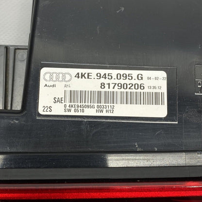 4KE945095G AUDI E-TRON REAR CENTER TAIL LIGHT 2022 2023 2024 OEM 4KE945095G CRACKED