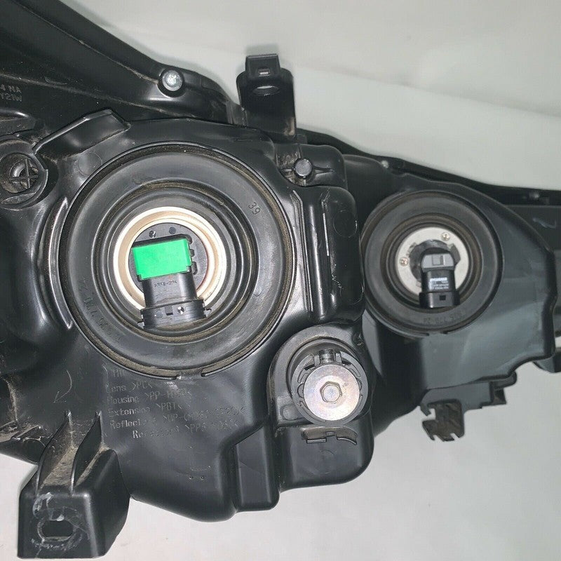 T935770-24 TOYOTA HIGHLANDER HEADLIGHT LEFT DRIVER SIDE 2014 2015 2016 HALOGEN OEM