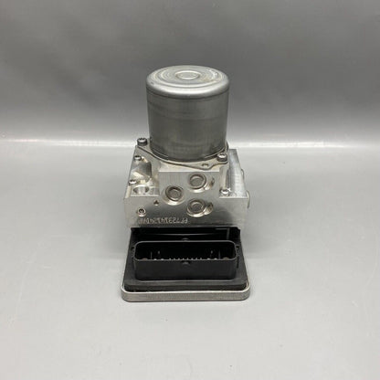 6889210-01 BMW 530 ABS PUMP MODULE 2017 2018 2019 G30 6889210-01