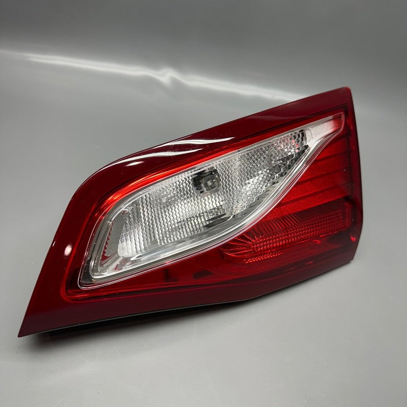 CHEVY EQUINOX TAIL LIGHT INNER RIGHT PASSENGER 2018 2019 OEM 84341670