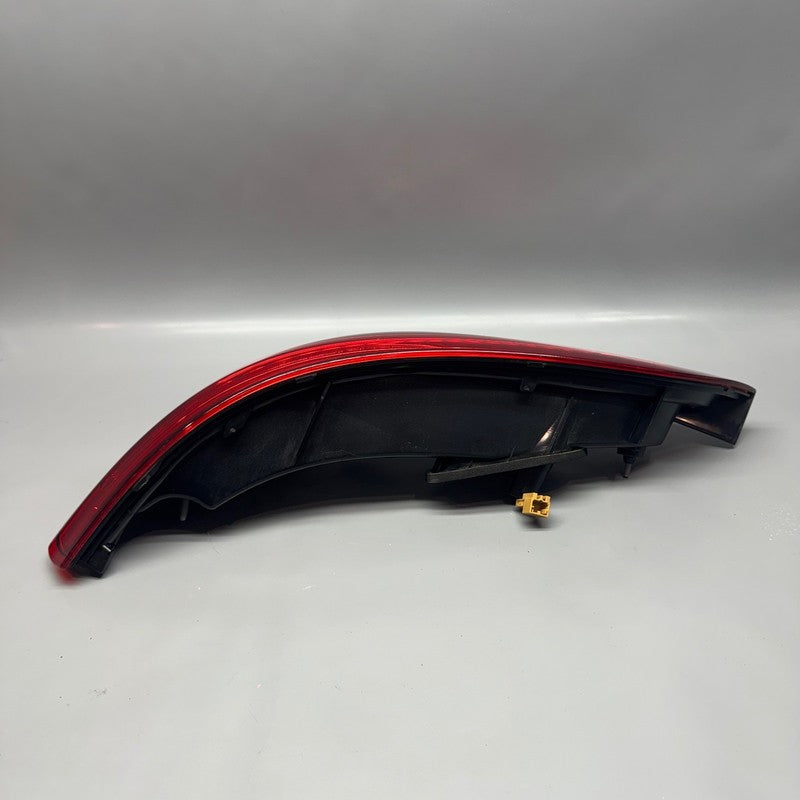 AUDI Q5 TAIL LIGHT RIGHT PASSENGER 2013 2014 2015 2016 2017 OEM 8R0945