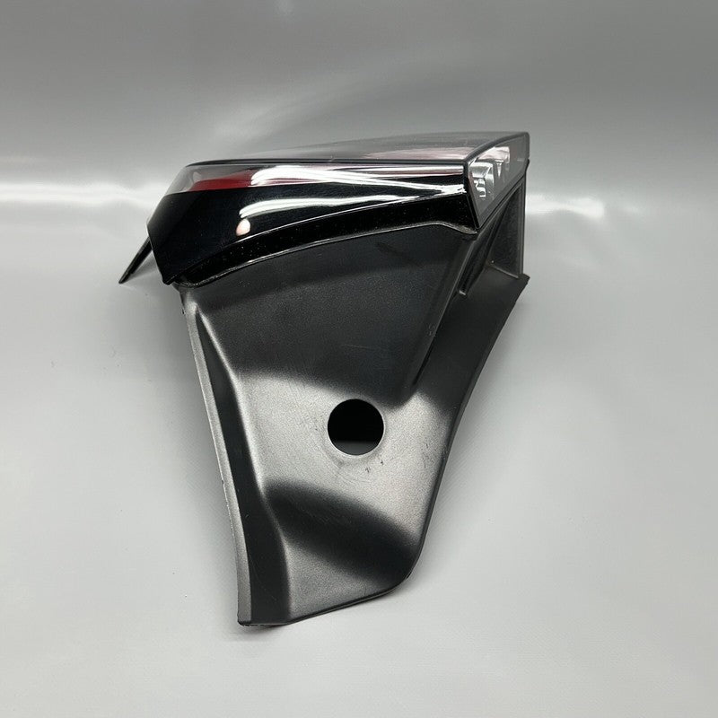 1077398-00-H TESLA MODEL 3 TAIL LIGHT RIGHT 2017 2018 2019 2020 2021 1077398-00-H OEM