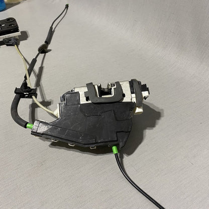 1126199-00-B TESLA MODEL X DOOR LOCK LATCH LEFT FRONT 1126199-00-B 2018 2019 2020 2021 OEM