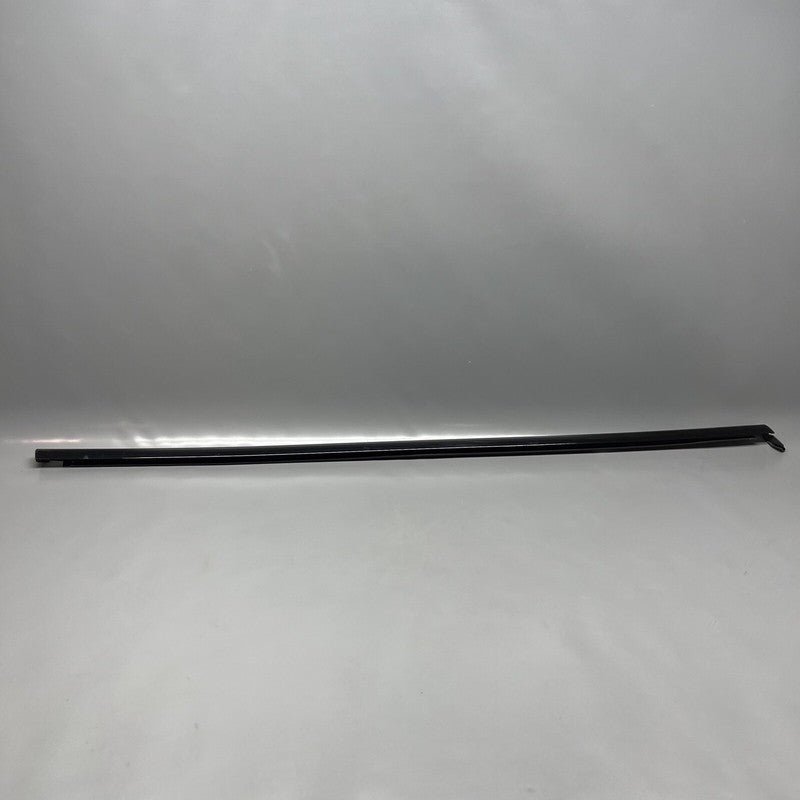 9Y0837476J PORSCHE CAYENNE DOOR BELT MOLDING RIGHT FRONT 2019 2020 OEM 9Y0837476J