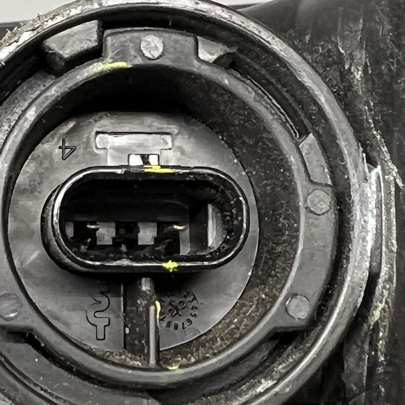 1077390-00-F TESLA MODEL 3 FOG LIGHT RIGHT PASSENGER 2017 2018 2019 2020 2021 2022 OEM 2 PIN