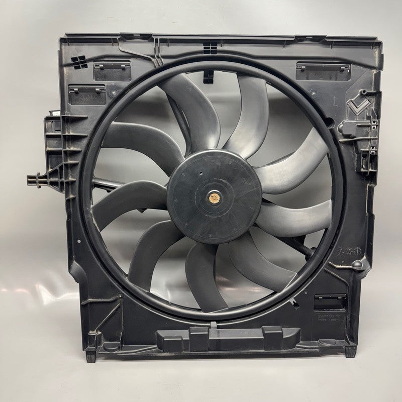 8619626 BMW 530 RADIATOR FAN 540 2016 2017 2018 2019 2020 OEM 8619626