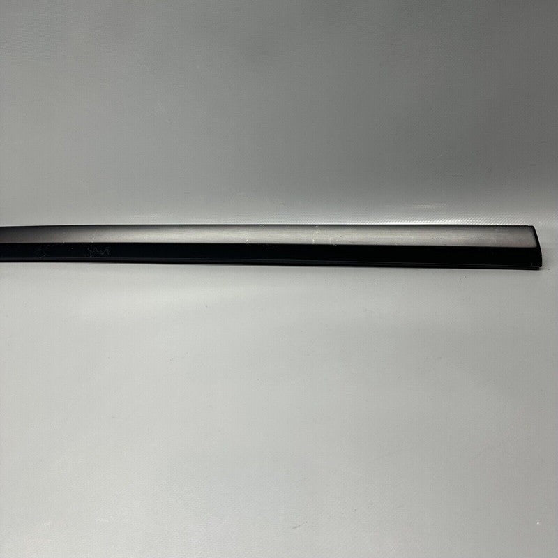 1080684-01-i TESLA MODEL 3 DOOR WINDOW MOLDING RIGHT FRONT 2017 18 19 20 21 2022 1080684-01-i