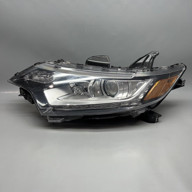 MITSUBISHI OUTLANDER HEADLIGHT LEFT DRIVER 2016 2017 2018 2019 2020 HALOGEN OEM 