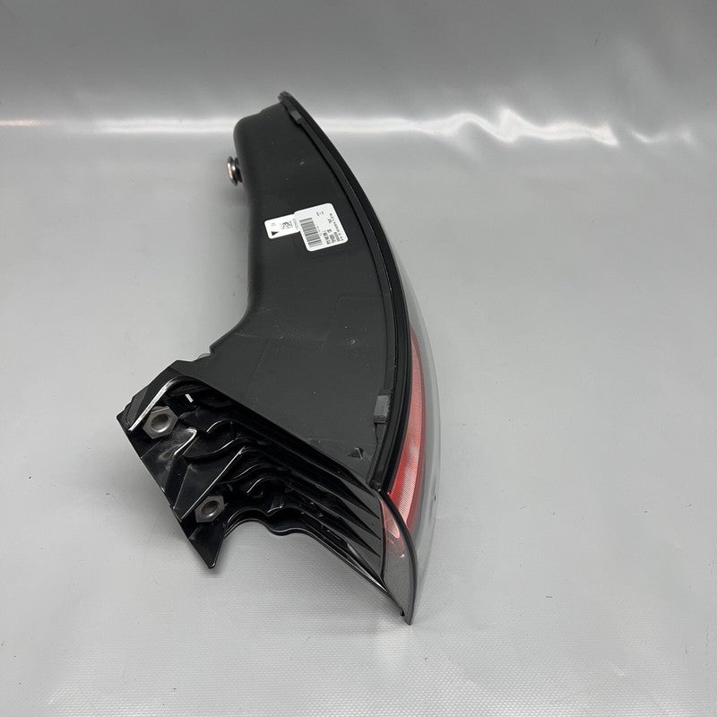 9Y0945096J PORSCHE CAYENNE TAIL LIGHT RIGHT PASSENGER 2019 20 21 22 2023 LED OEM 9Y0945096J