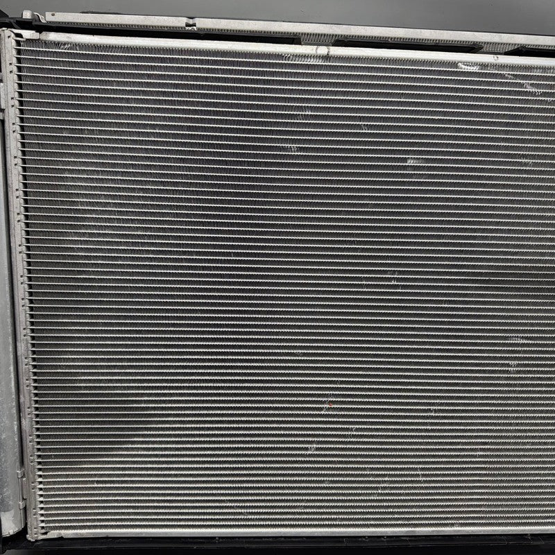 MERCEDES BENZ C250 COOLING RADIATOR FAN 2012 2013 2014 OEM A2049066802