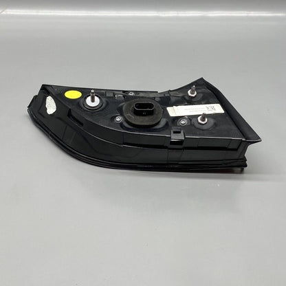 1502089-00-B TESLA MODEL Y TAIL LIGHT TRUNK RIGHT PASSENGER 1502089-00-B 2020 21 22 2023 OEM