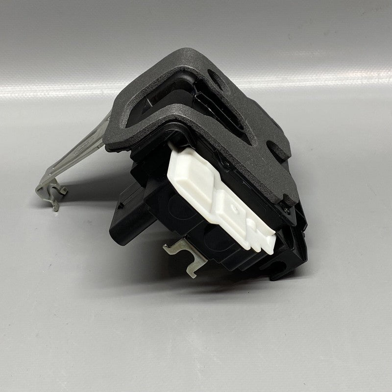 LR082226 / FX23-2A451-AB LAND ROVER DEFENDER LEFT REAR DOOR LOCK LATCH 2020 2021 2022 2023 OEM LR070433