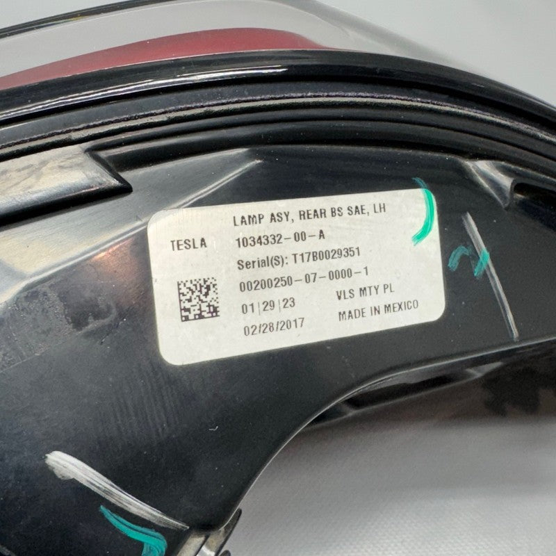 TESLA MODEL X TAIL LIGHT LEFT DRIVER 2016 2017 2018 2019 2020 OEM 1034