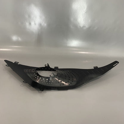 DB11 ASTON MARTIN DB11 EXHAUST TRIM MESH LEFT 2017 2018 2019 2020 OEM