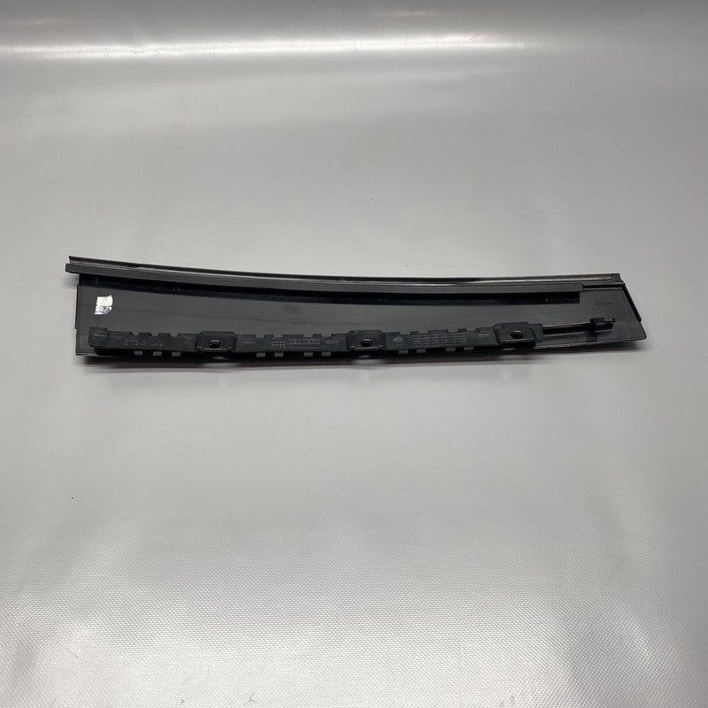 80A839902 AUDI Q5 DOOR TRIM APPLIQUE RIGHT 80A839902 2018 2019 2020 2021 OEM