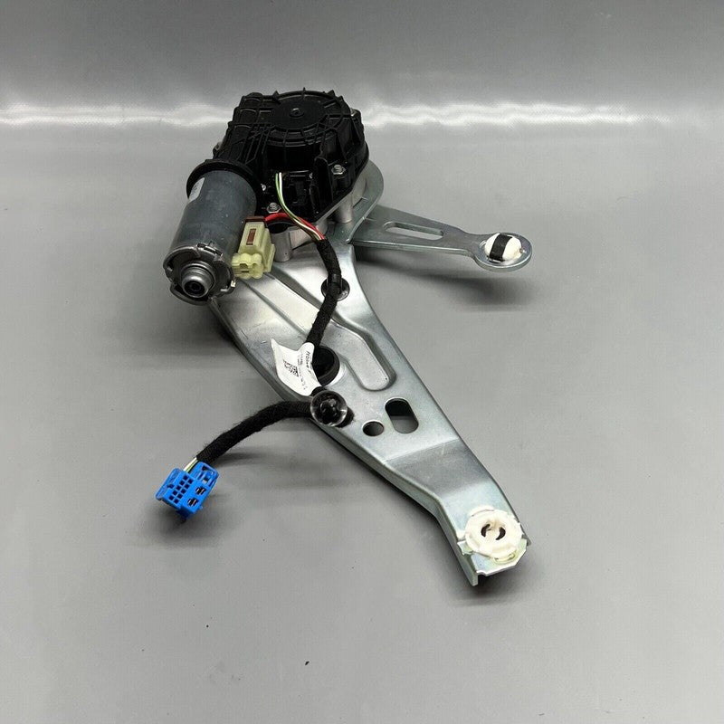 A2228200442 MERCEDES BENZ S550 TRUNK LID POWER OPENER MOTOR 2014 15 16 17 18 19 2020 OEM