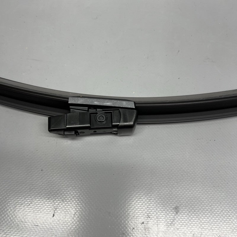 1658943-00-B TESLA MODEL Y WINDSHIELD WIPER BLADE LEFT 2020 2021 2022 2023 2024 OEM