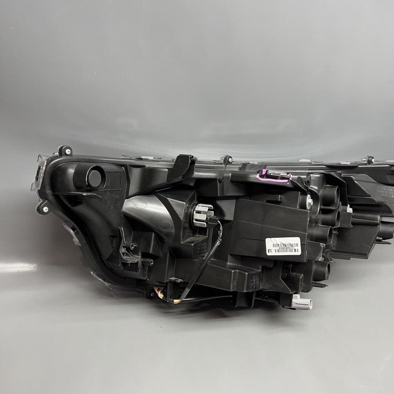 RAV 4 TOYOTA RAV 4 HEADLIGHT RIGHT PASSENGER 2022 2023 2024 LED OEM